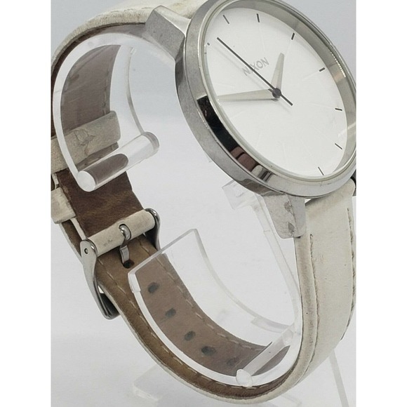 Nixon Moving Out Kengsington Watch main image 9